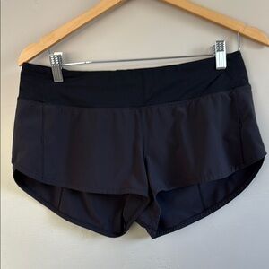 Lululemon Women's Black Shorts size 8